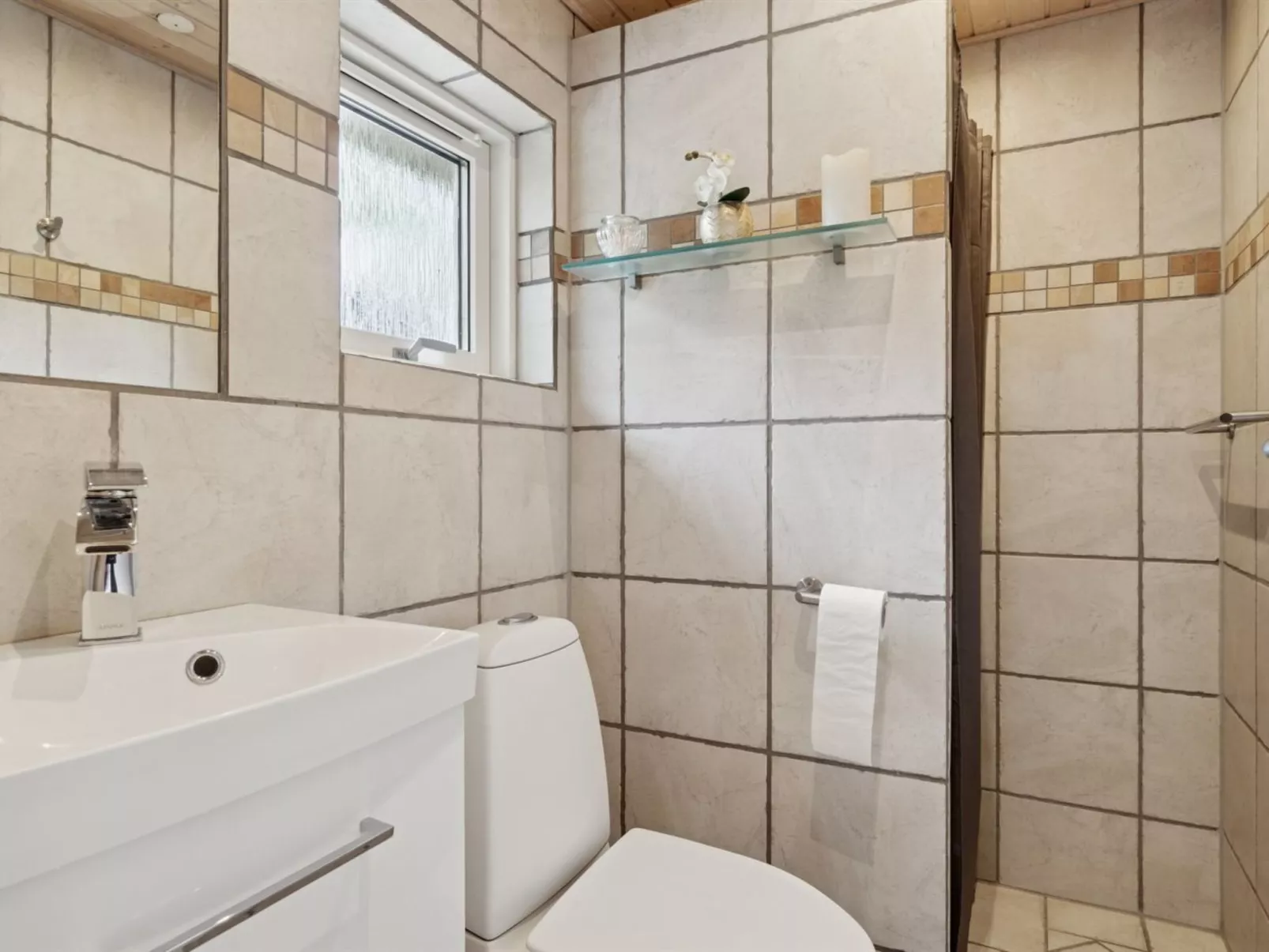 "Bergulv" - 75m from the sea-Dedans