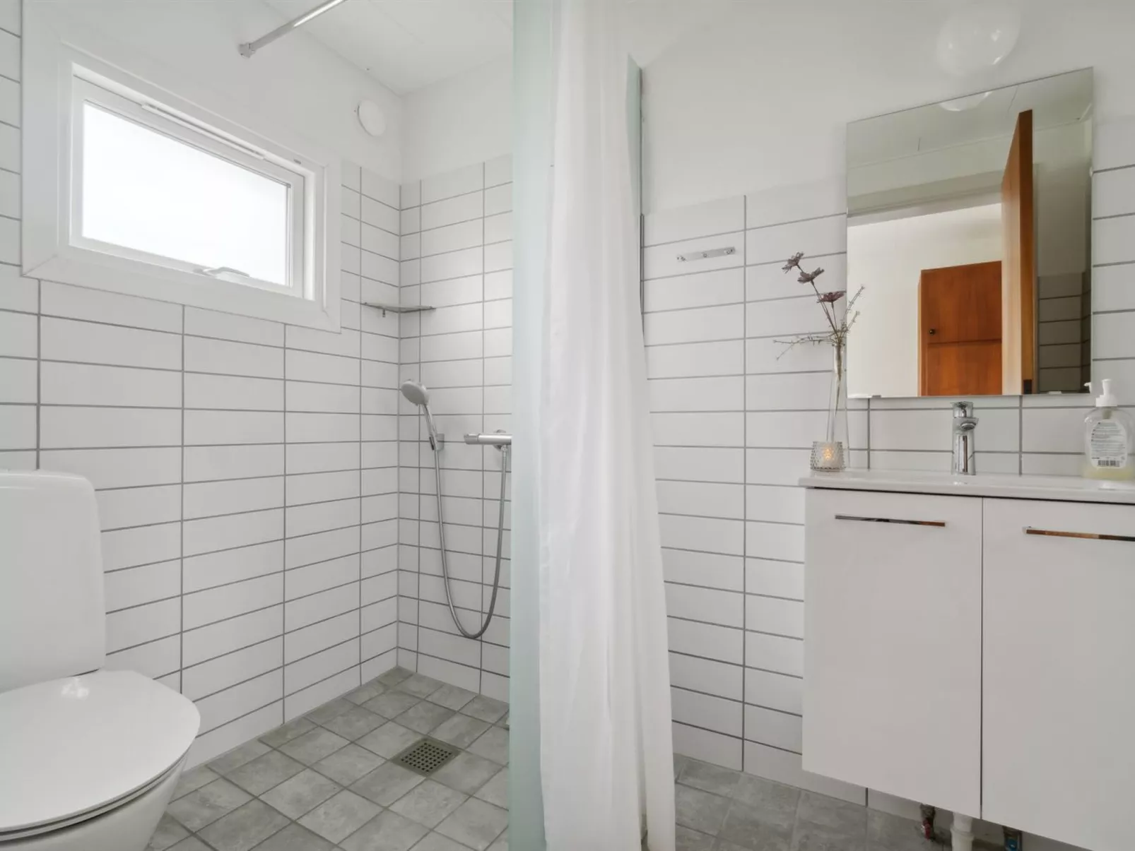 "Alfred" - 25m from the sea-Drinnen