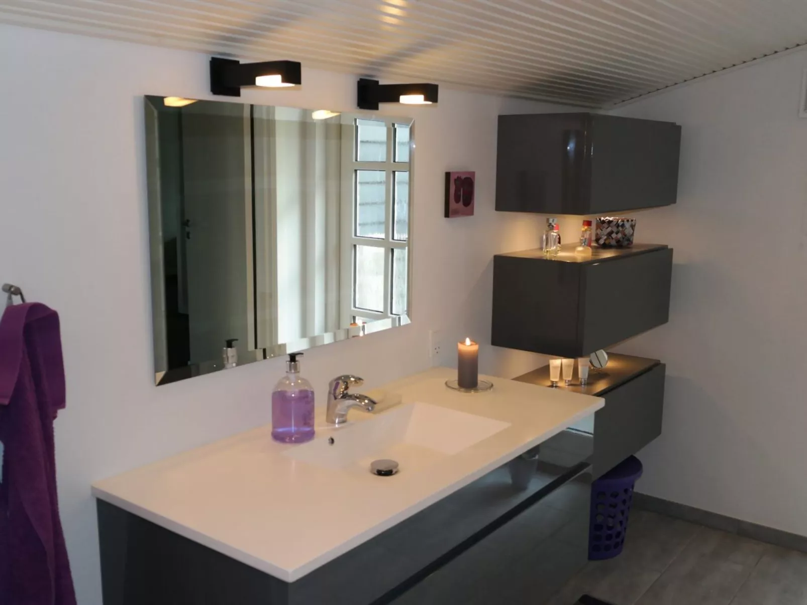 "Assarina" - 300m to the fjord-Drinnen