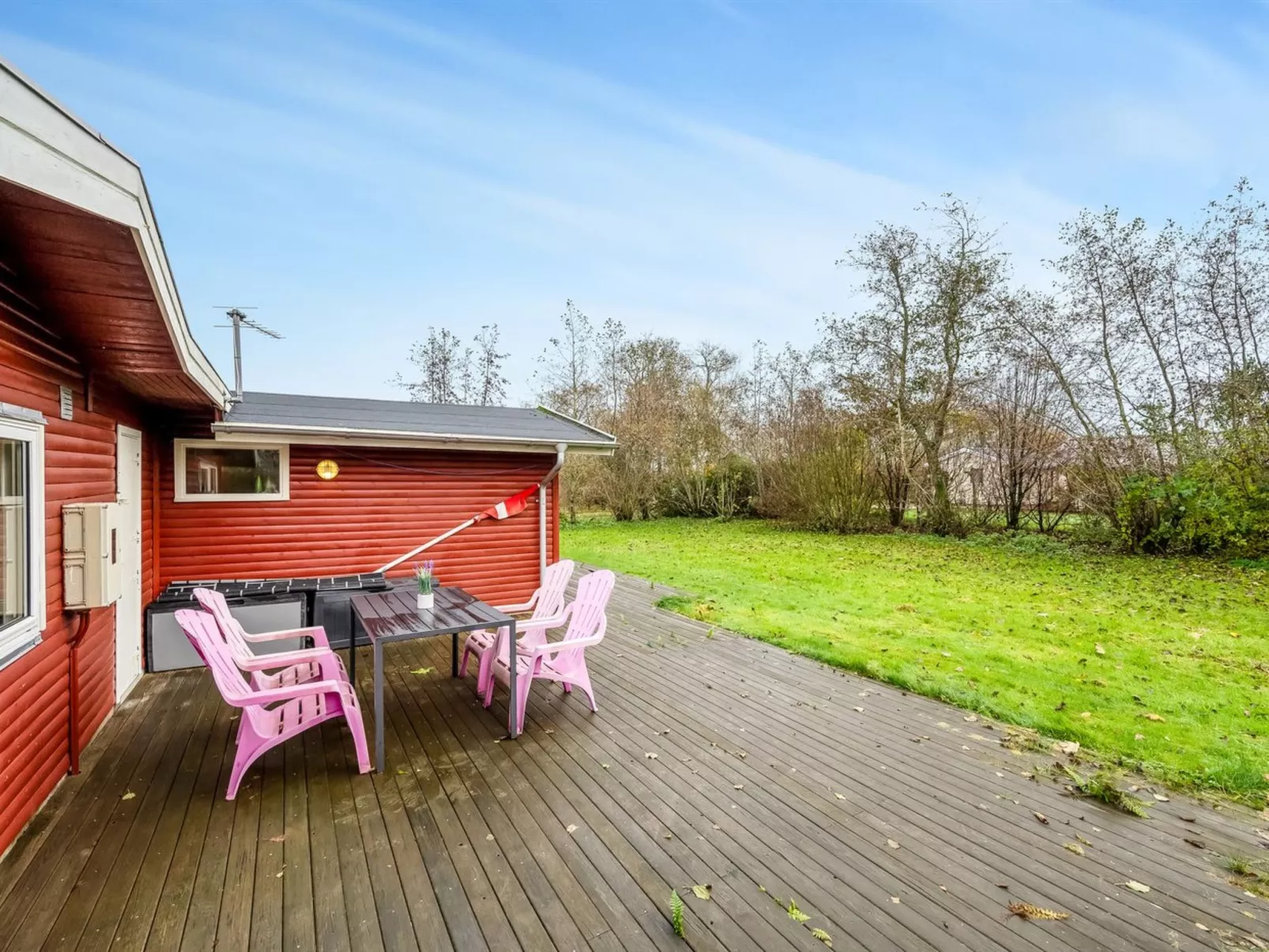 "Scarlet" - 400m to the fjord-Dehors