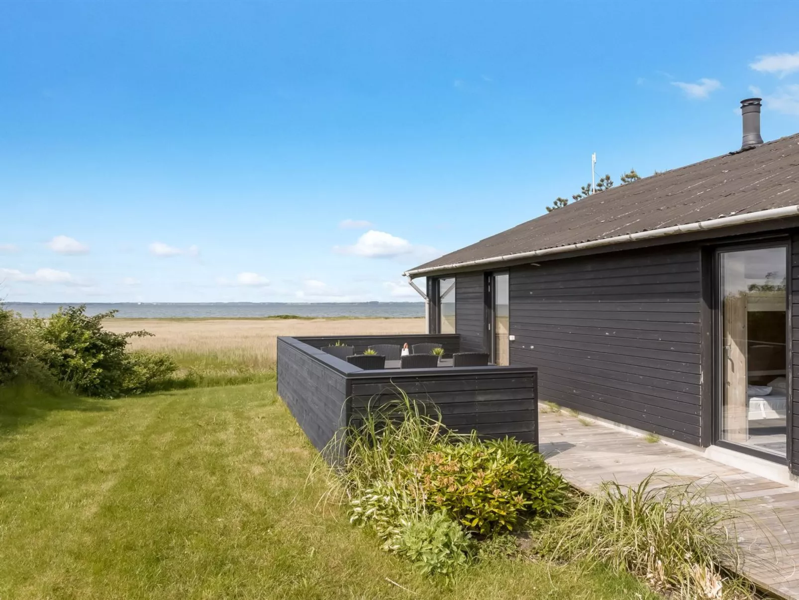 "Aslag" - 150m to the fjord-Draußen