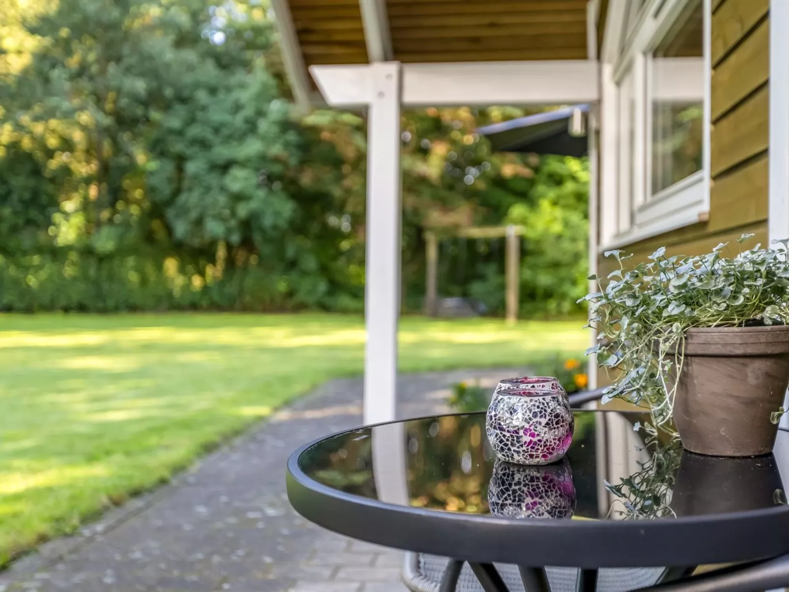 "Kaare" - 34.2km from the sea-Outside