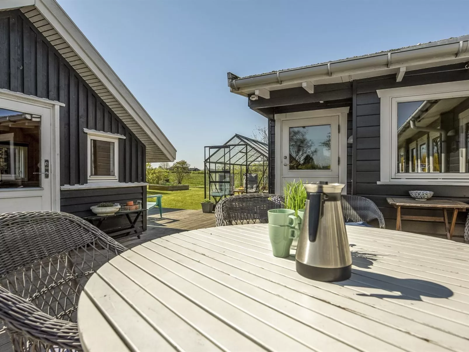 "Ylvie" - 150m from the sea-Draußen