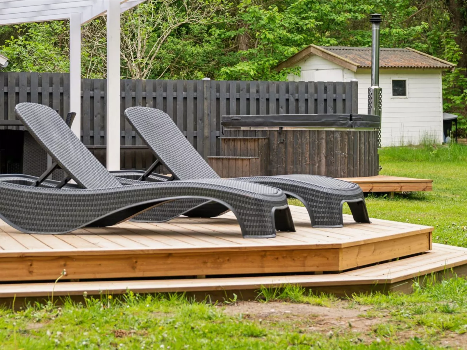 "Juke" - 425m from the sea-Outside