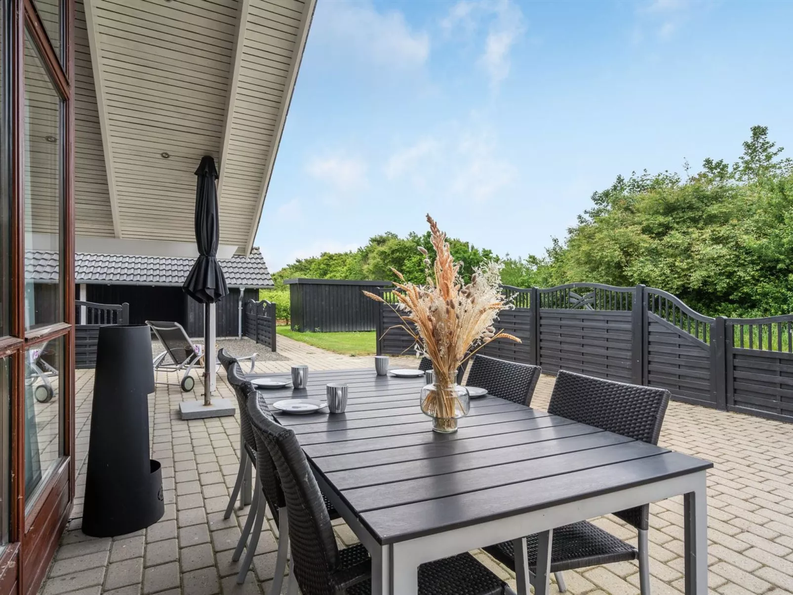 "Chermeine" - 1.2km to the fjord-Outside