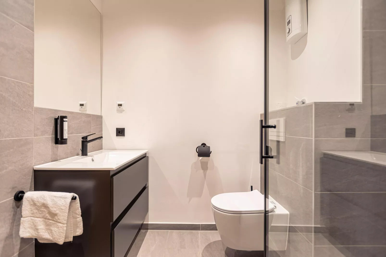 Saalbach Suite 1-Bathroom