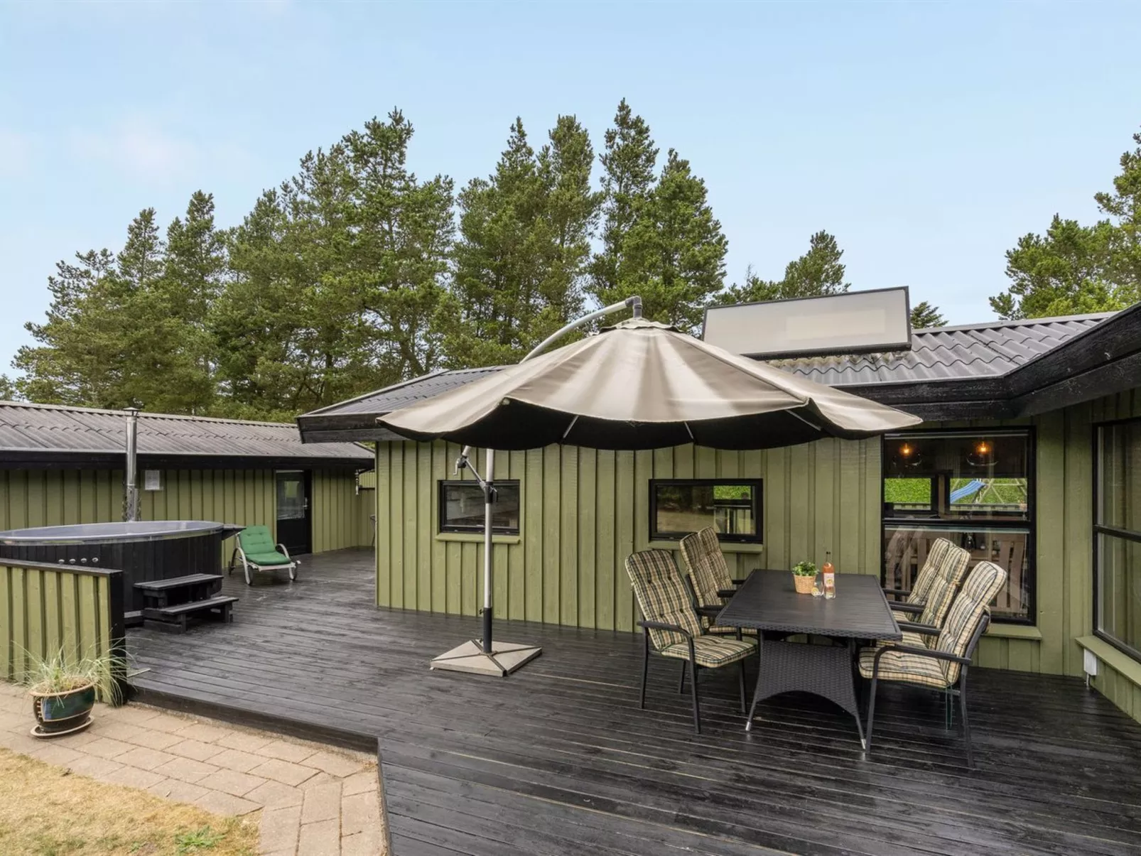 "Glenda" - 3km from the sea-Outside