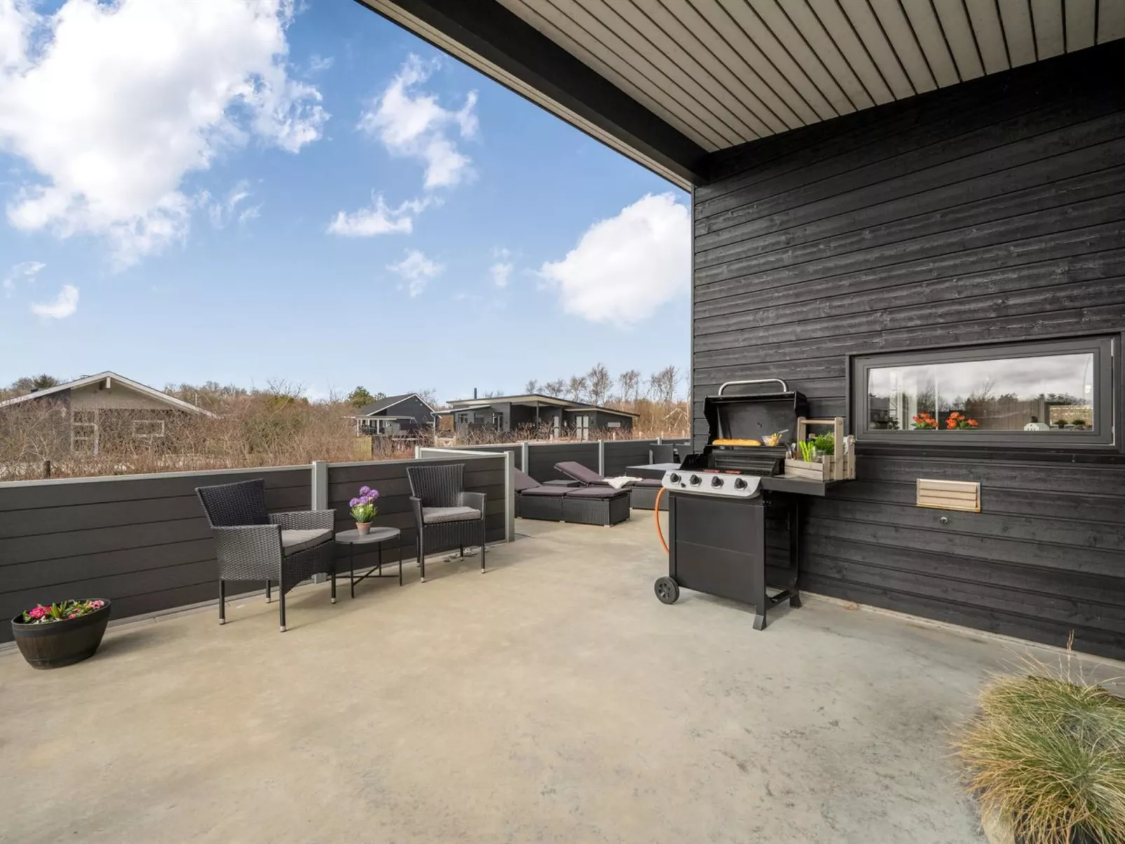 "Gela" - 1.3km to the fjord-Draußen