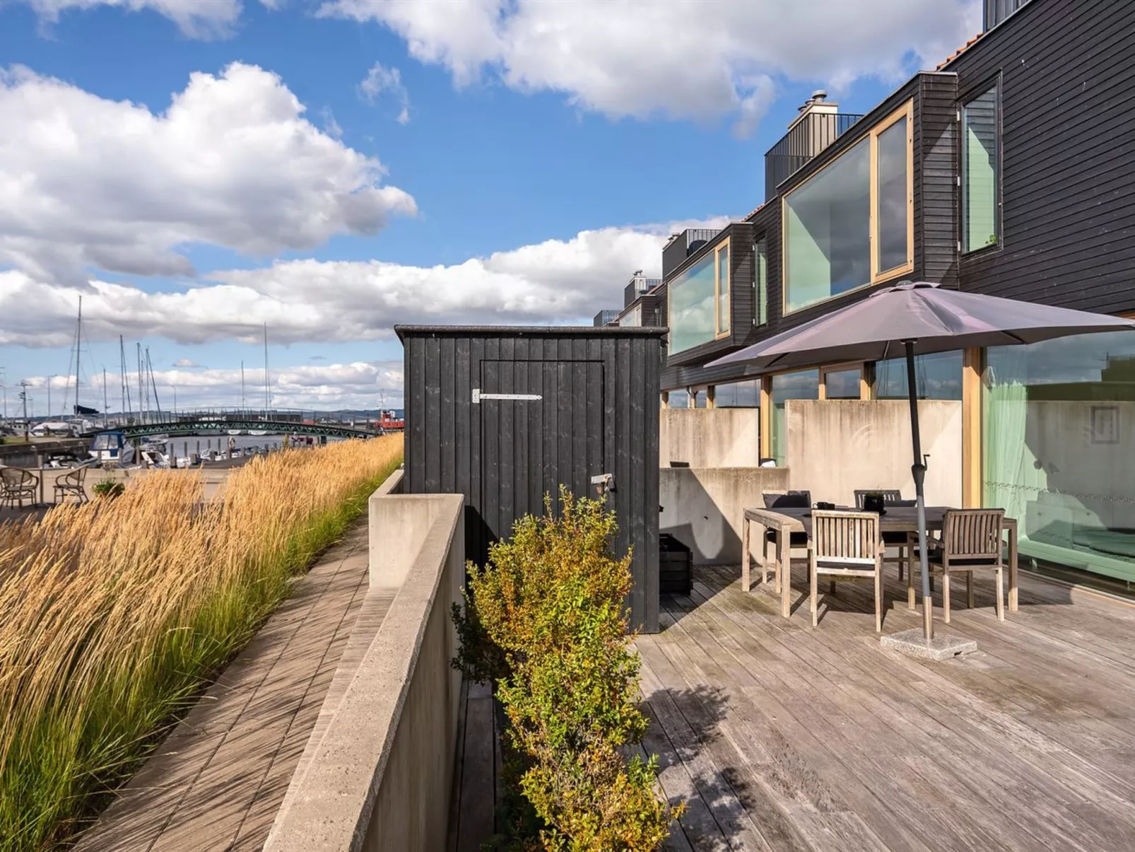 "Heigo" - 25m from the sea-Draußen