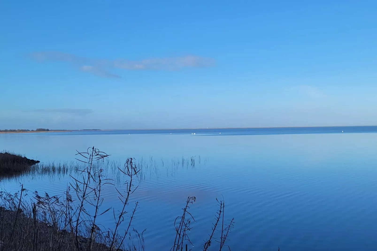 Refuge moderne près de Sandholm -- By Traum Ferienwohnungen-Vue sur l'eau