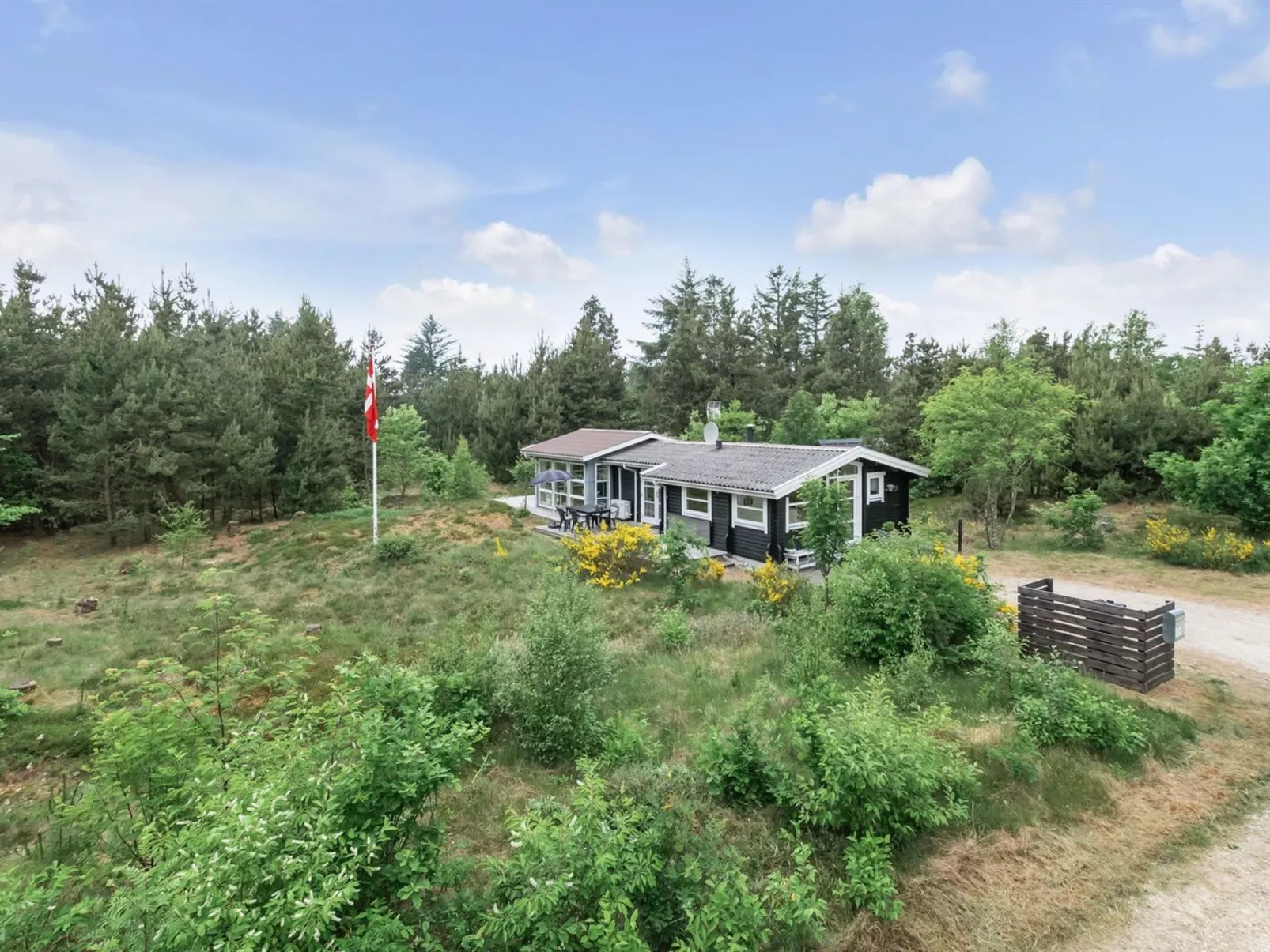 "Florense" - 2.5km from the sea-Outside