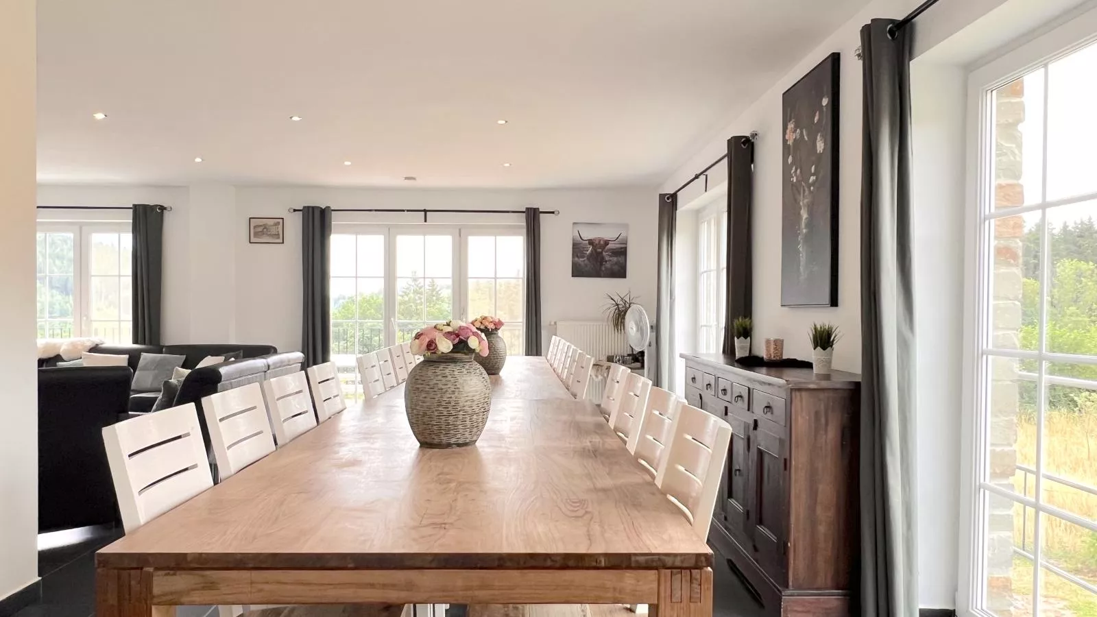 Sur les Thiers-Dining room