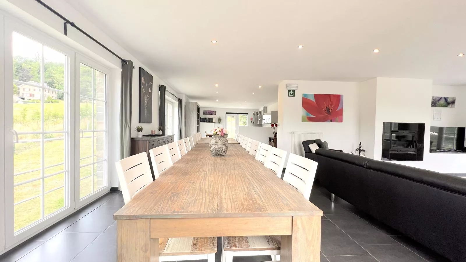 Sur les Thiers-Dining room