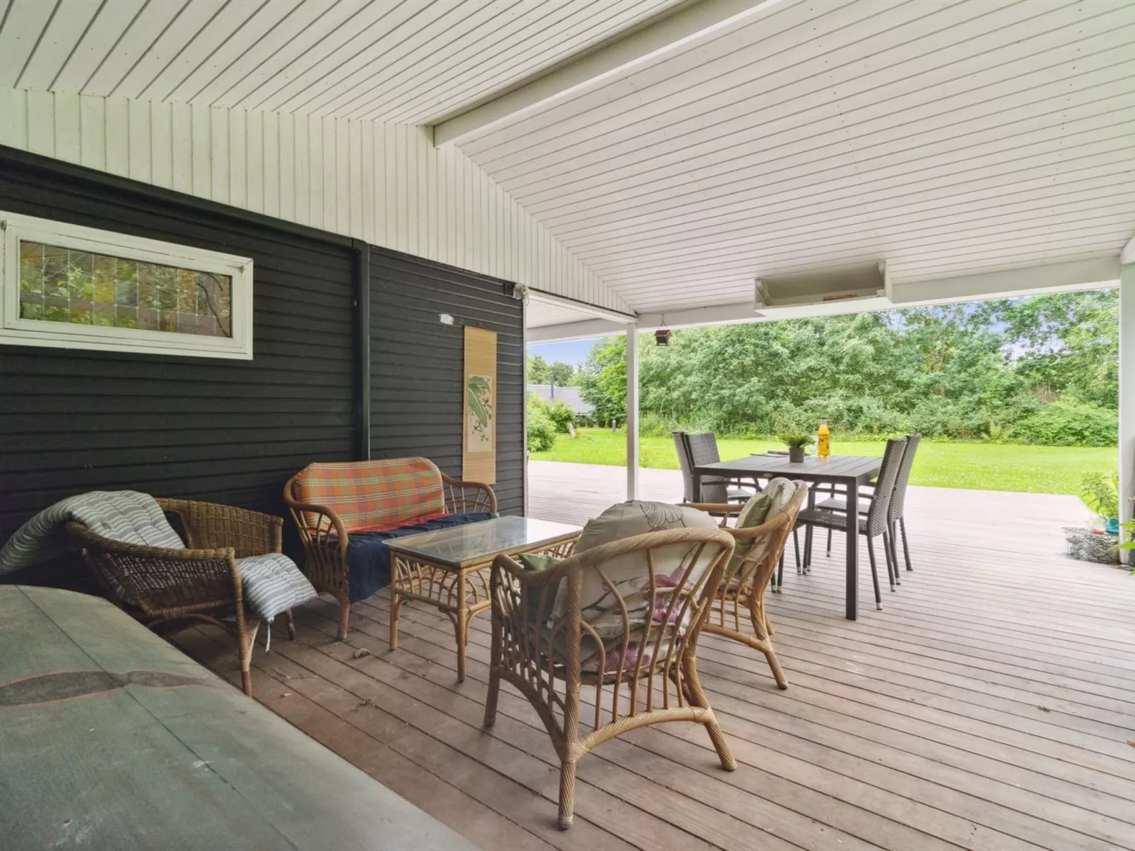 "Gunlög" - 1.3km from the sea-Outside