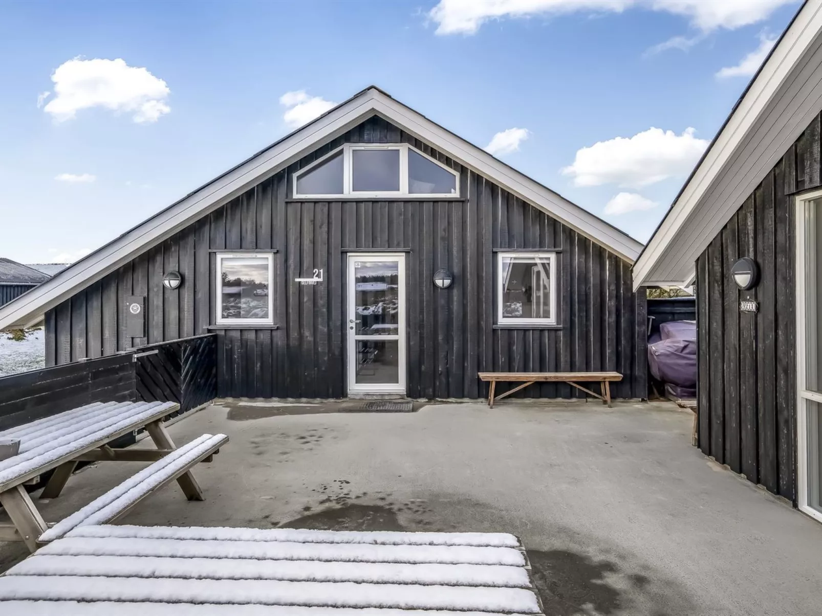 "Iida" - 100m from the sea-Draußen