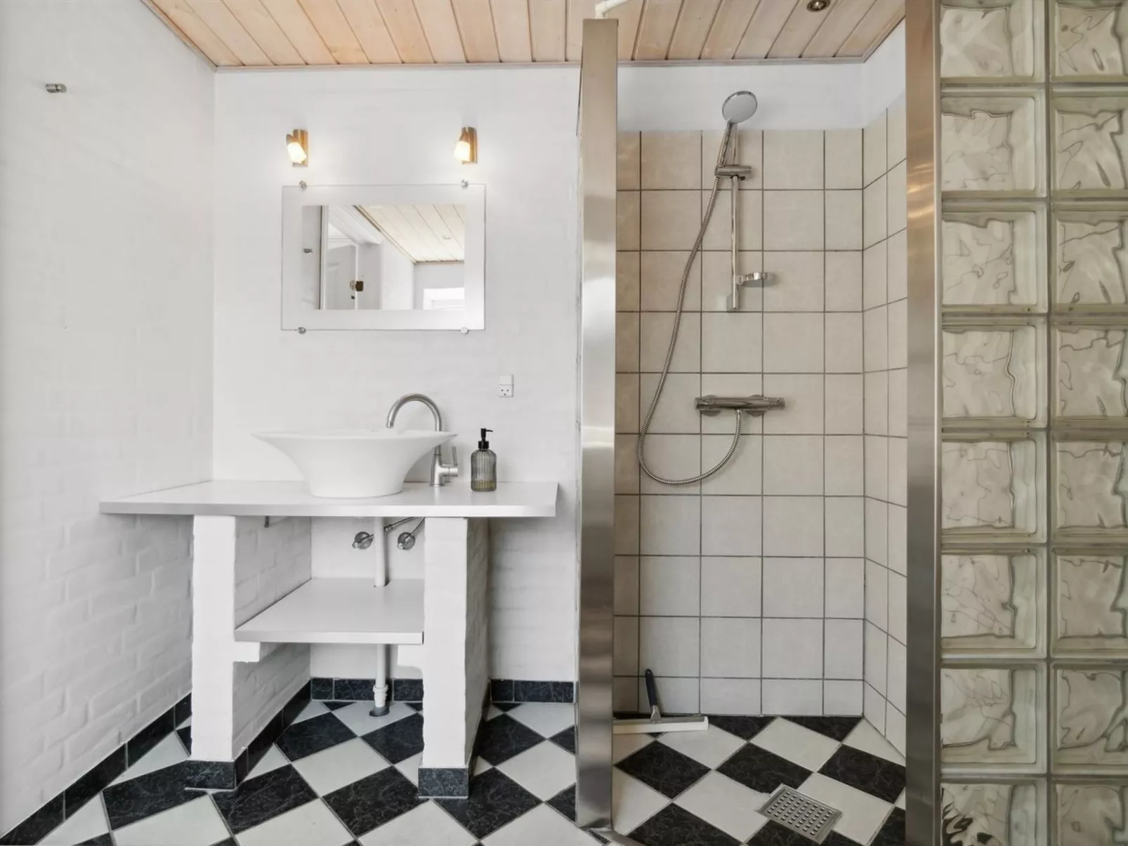 "Riitta" - 250m from the sea-Inside