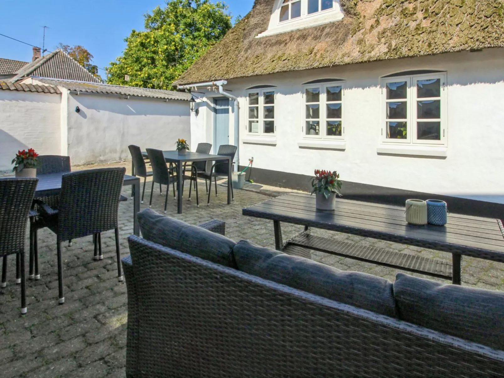 "Maelle" - 25km from the sea-Draußen