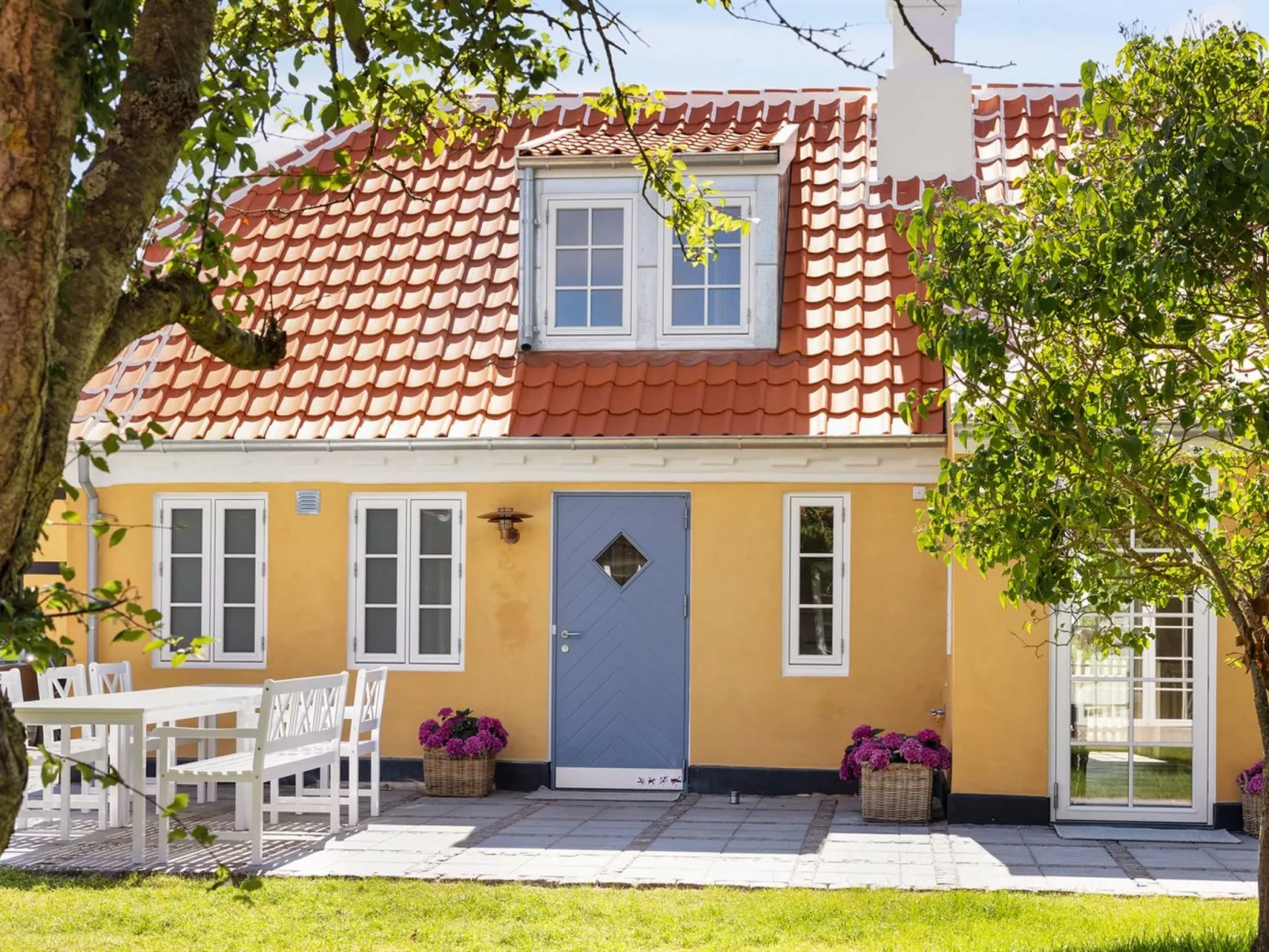 "Karmen" - 100m from the sea-Outside