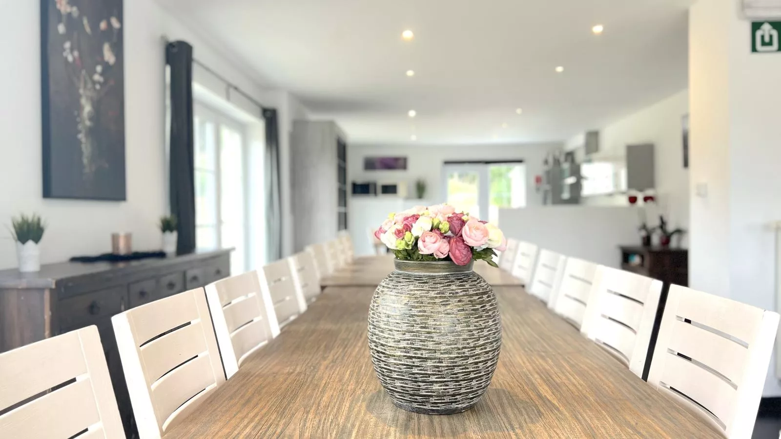 Sur les Thiers-Dining room