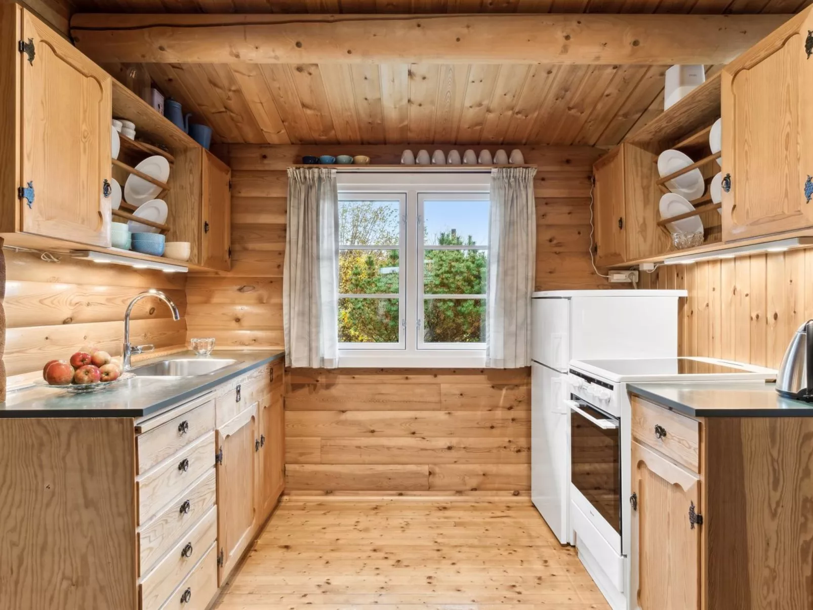 "Jeppe" - 500m from the sea-Drinnen