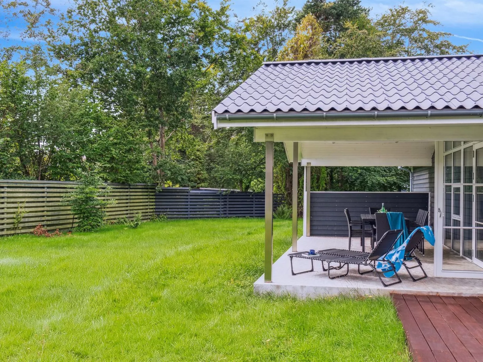 "Gisl" - 1.3km from the sea-Outside