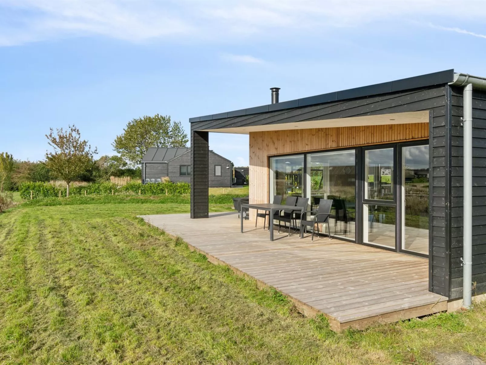 "Harrieth" - 300m from the sea-Outside