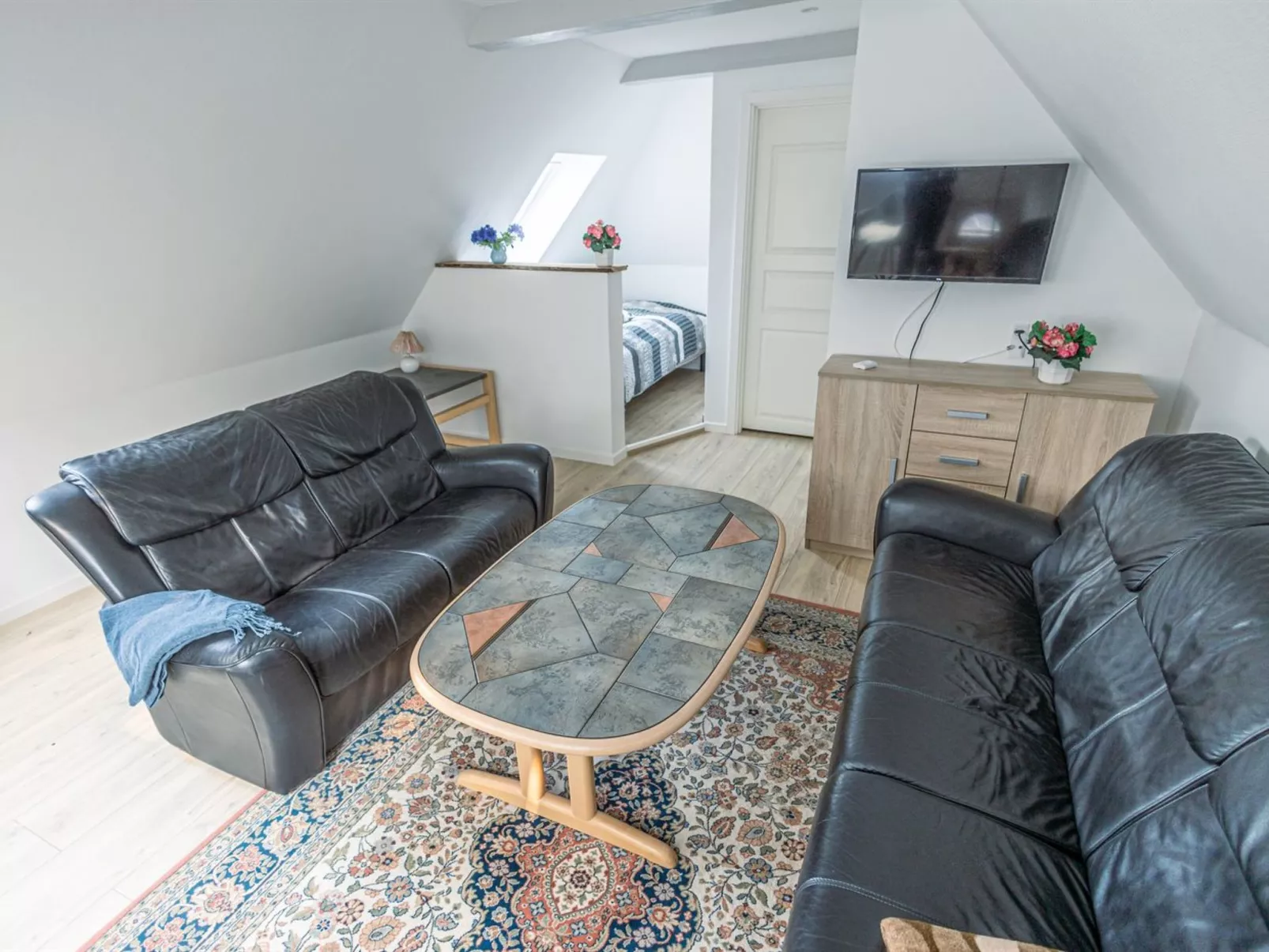 "Arnora" - 48km from the sea-Drinnen