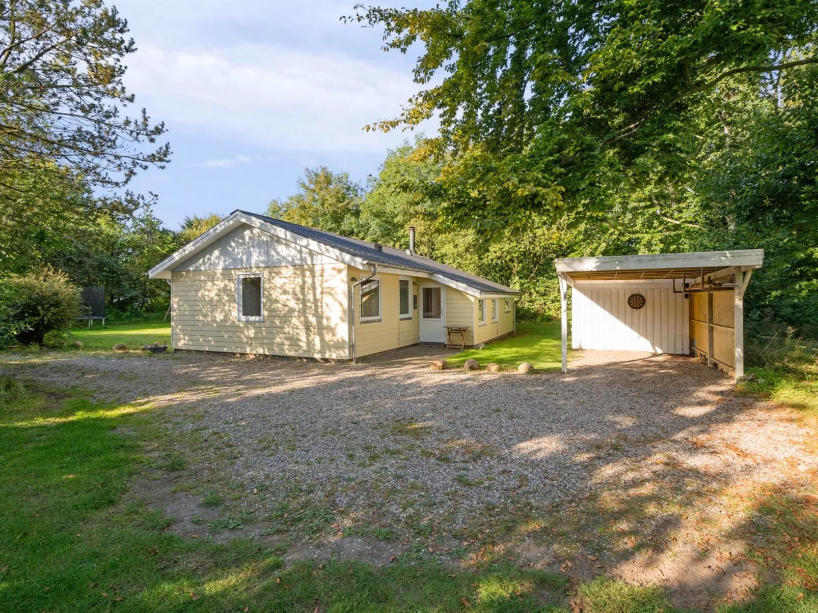 "Viljo" - 30km from the sea-Outside