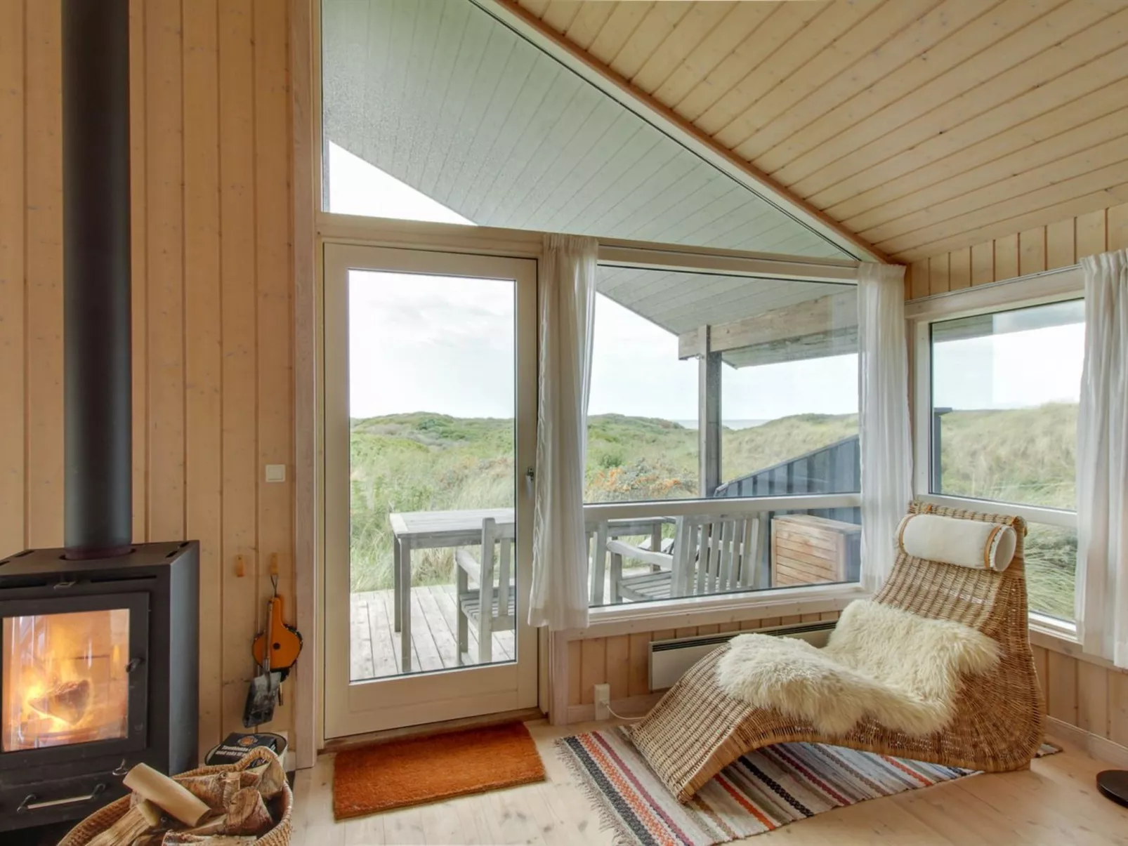 "Eunike" - 220m from the sea-Inside