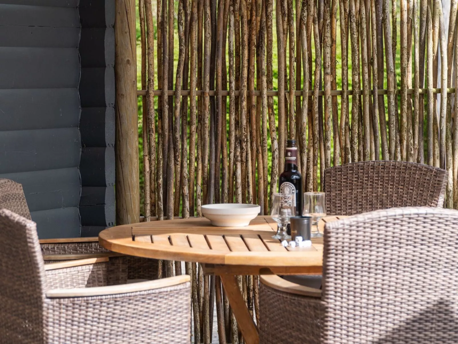 "Till" - 1.6km from the sea-Dehors