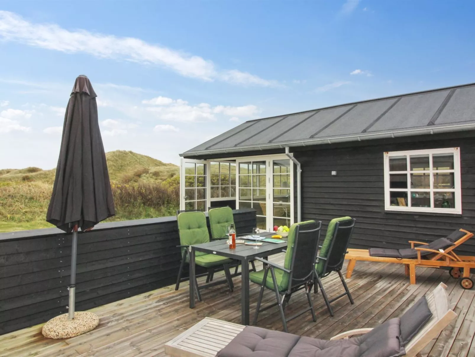 "Merina" - 150m from the sea-Outside