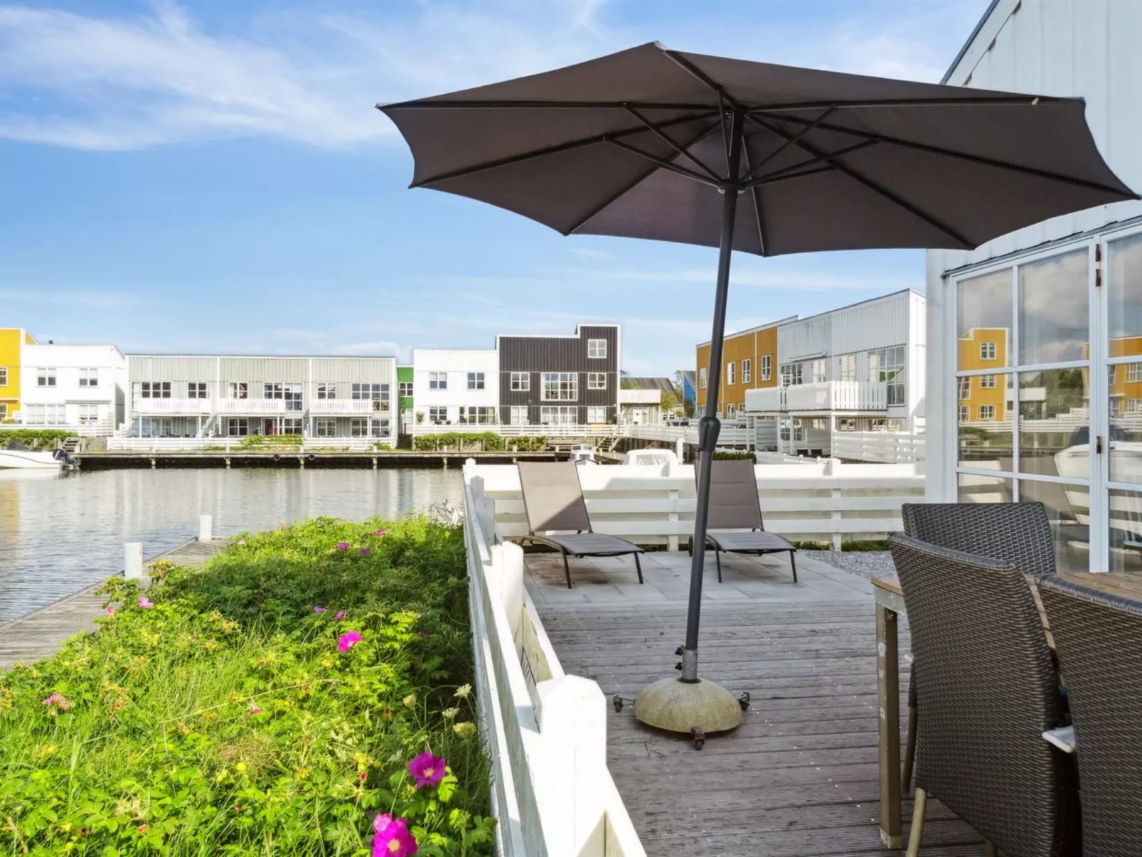 "Annlis" - 5m from the sea-Outside