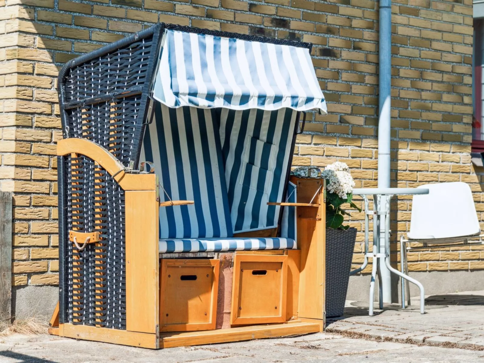 "Ingward" - 750m from the sea-Dehors