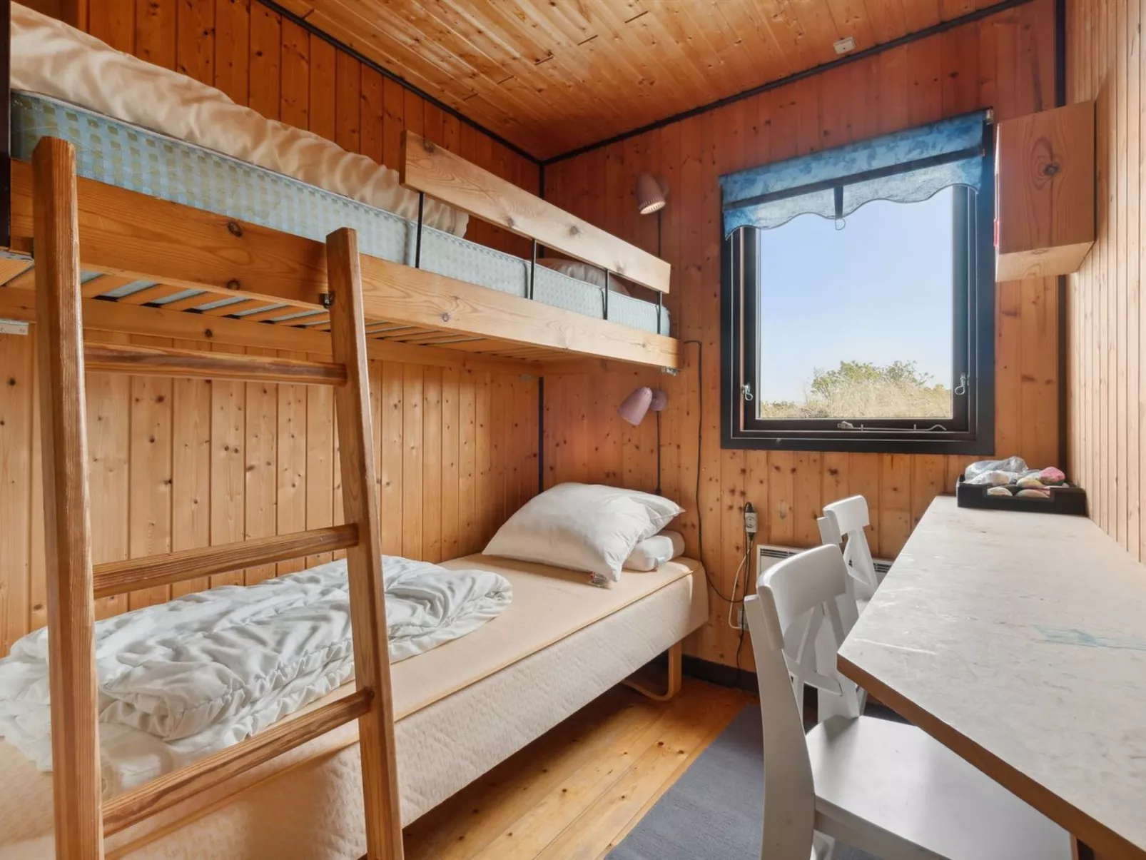 "Sulo" - 1.4km from the sea-Inside