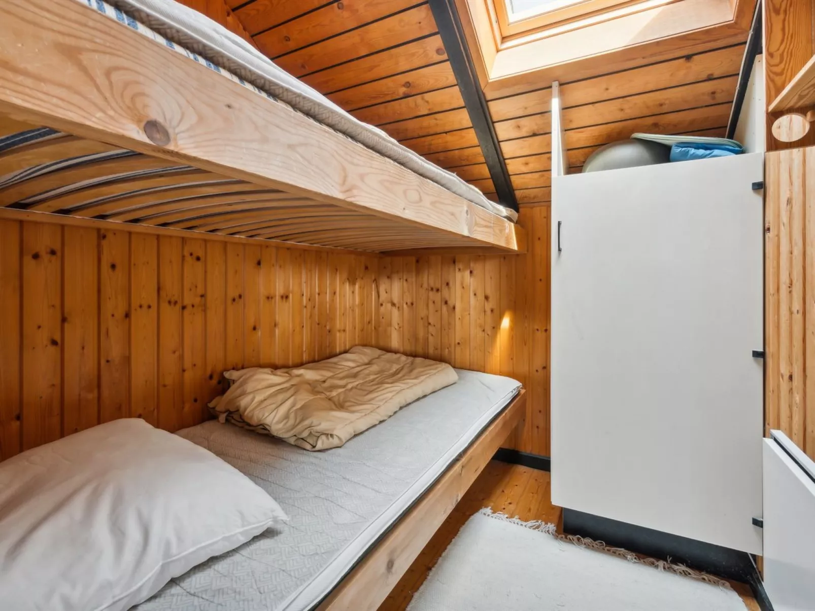 "Henri" - 500m from the sea-Dedans