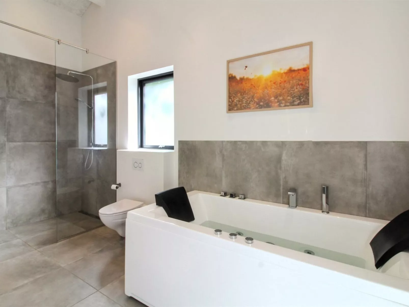 "Robert" - 30km from the sea-Inside