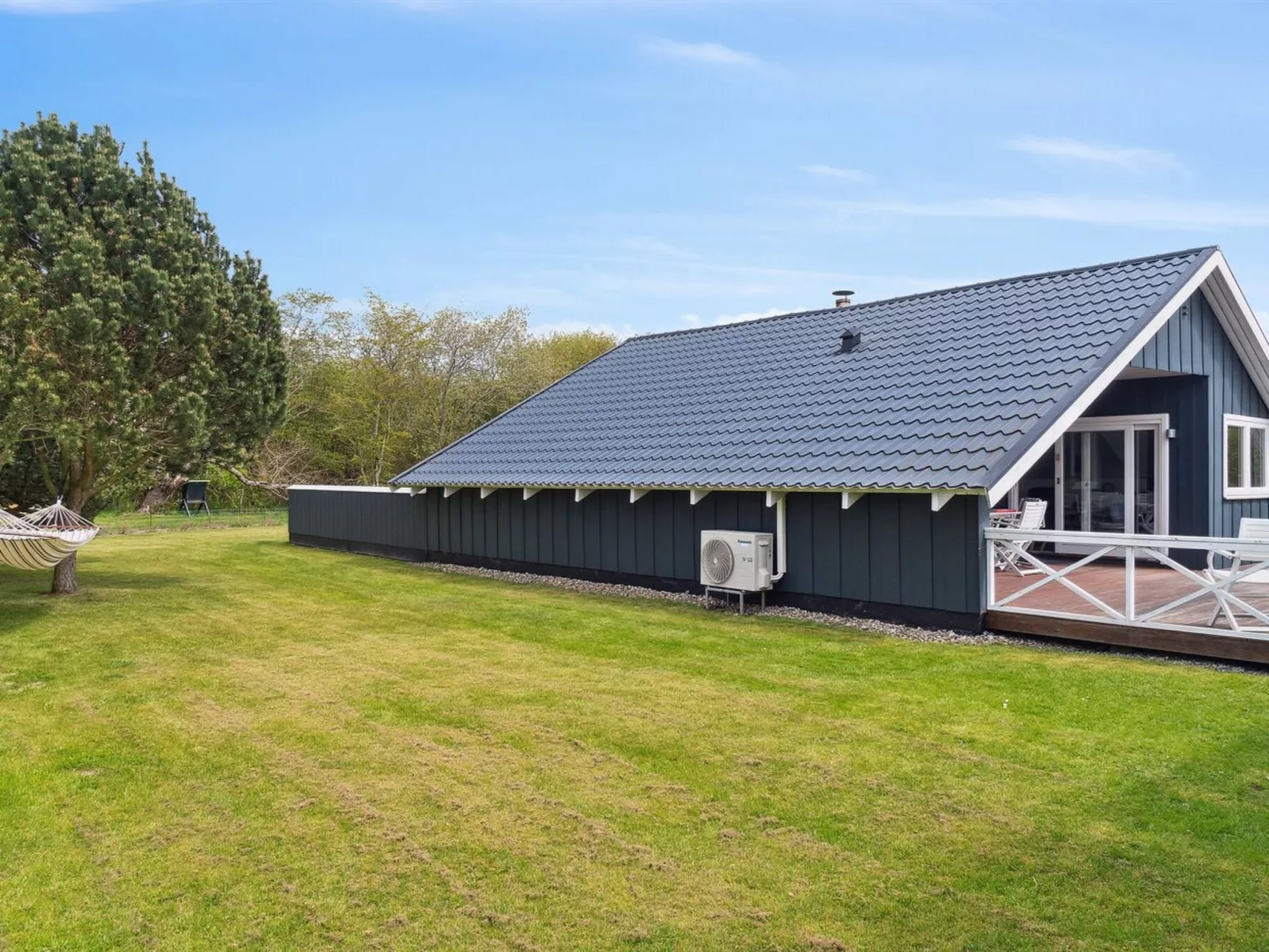 "Reidar" - 600m from the sea-Outside