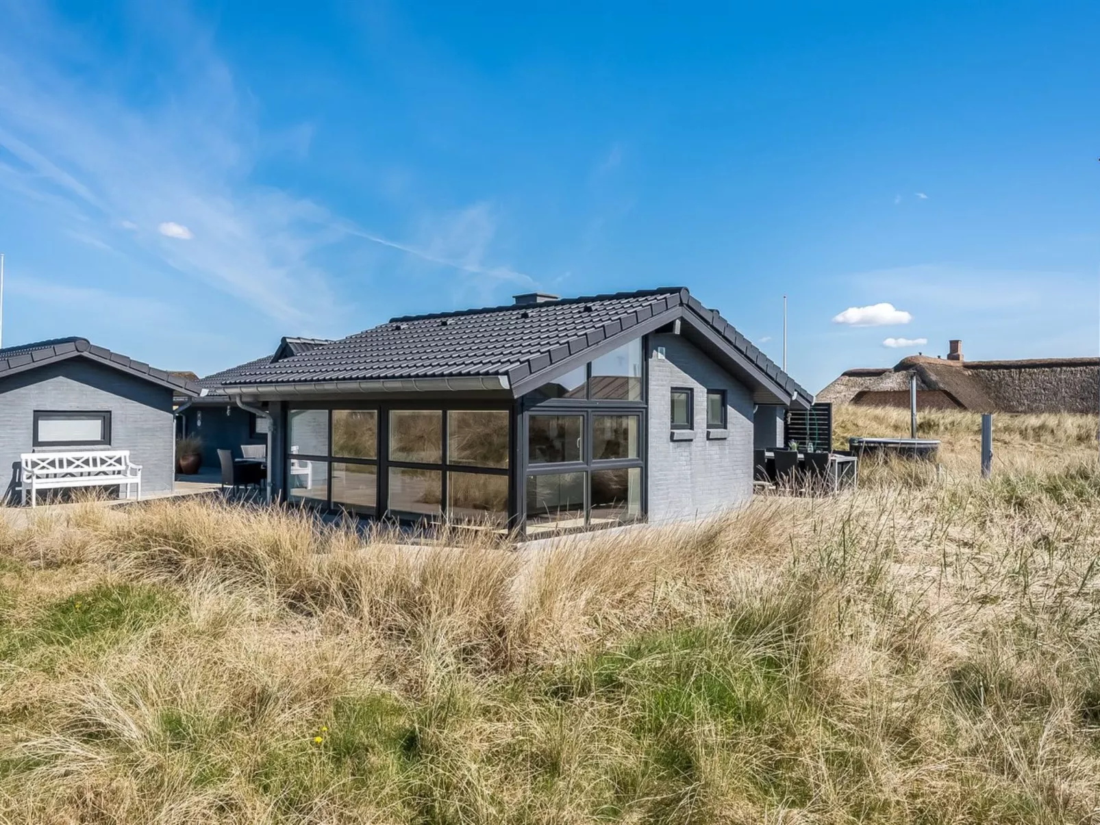 "Walther" - 300m from the sea-Draußen