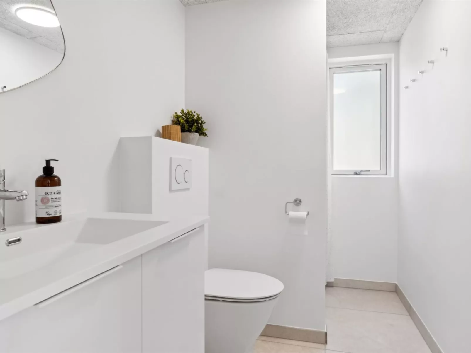 "Nicolas" - 500m from the sea-Dedans