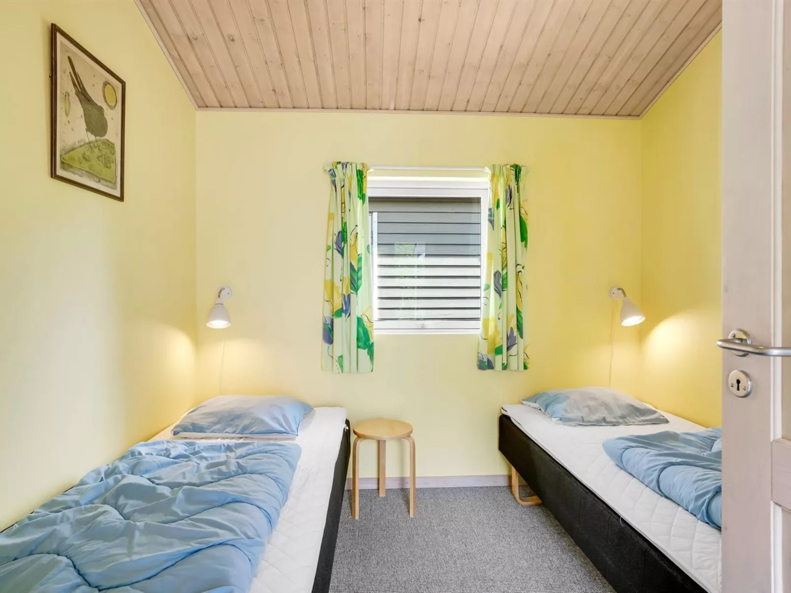 "Gravers" - 100m from the sea-Inside