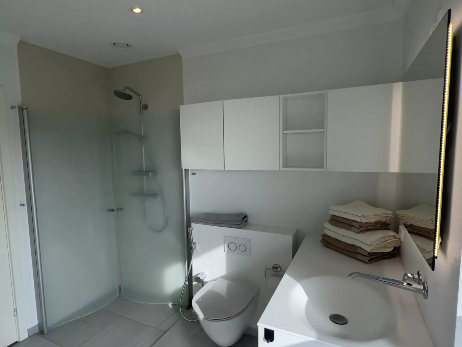 "Volmar" - 10m from the sea-Drinnen