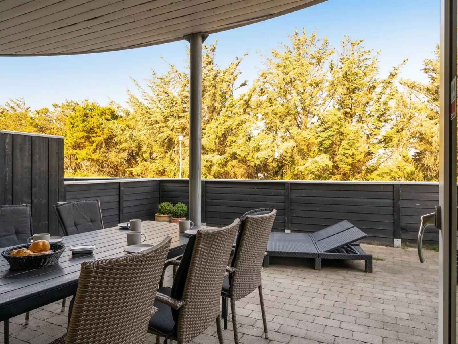 "Flugha" - 600m from the sea-Draußen