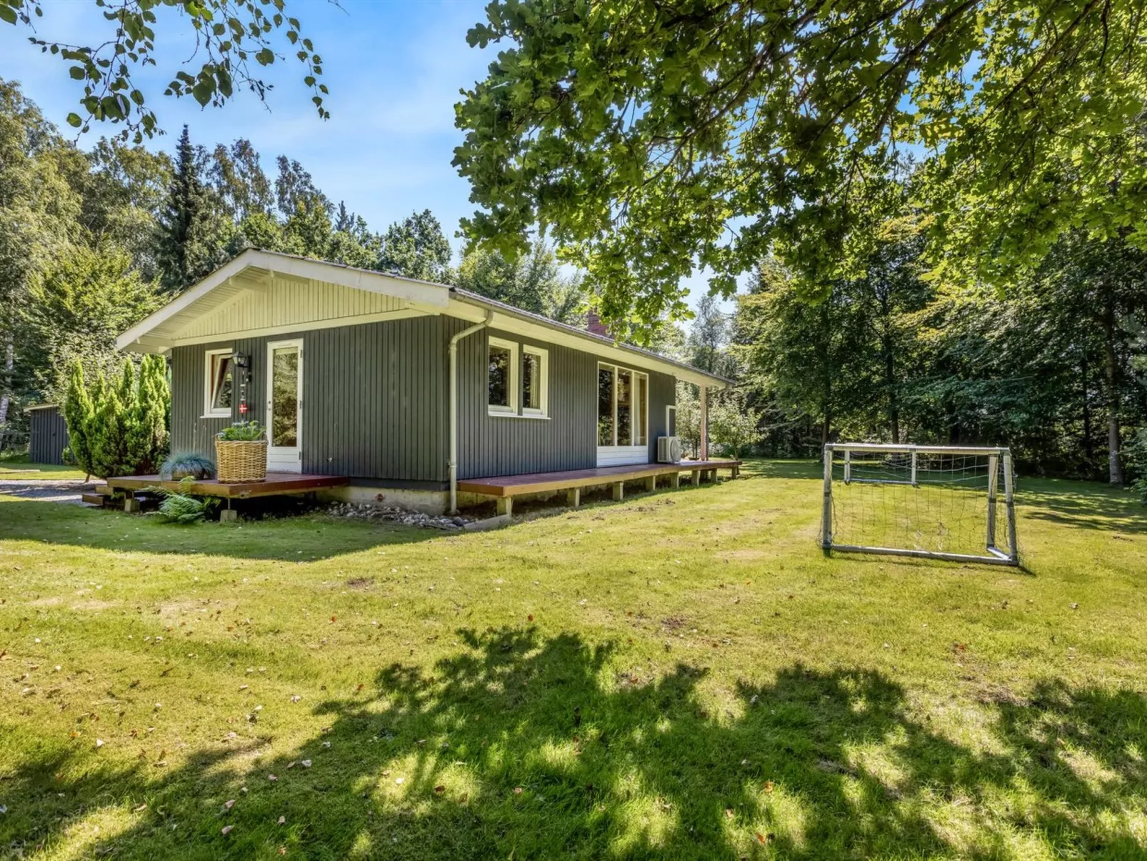 "Sofja" - 175m to the fjord-Outside