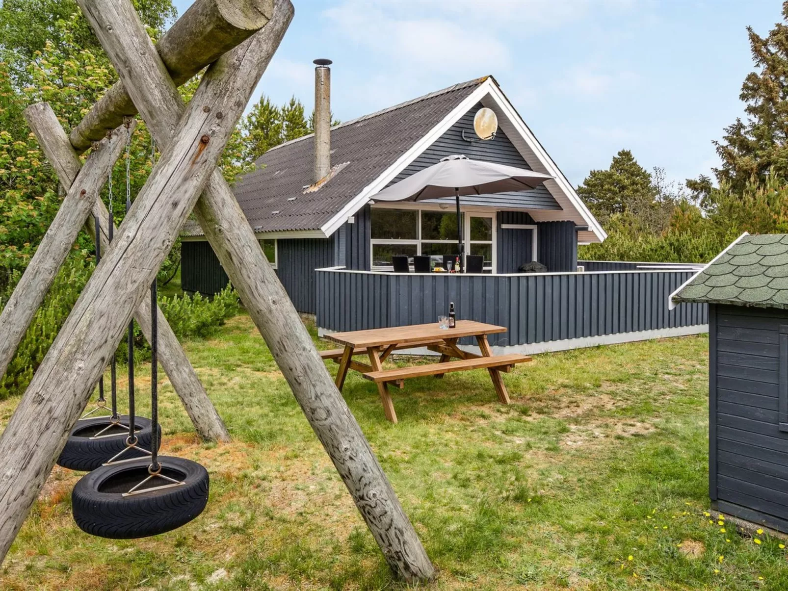 "Emmi" - 2.5km from the sea-Outside