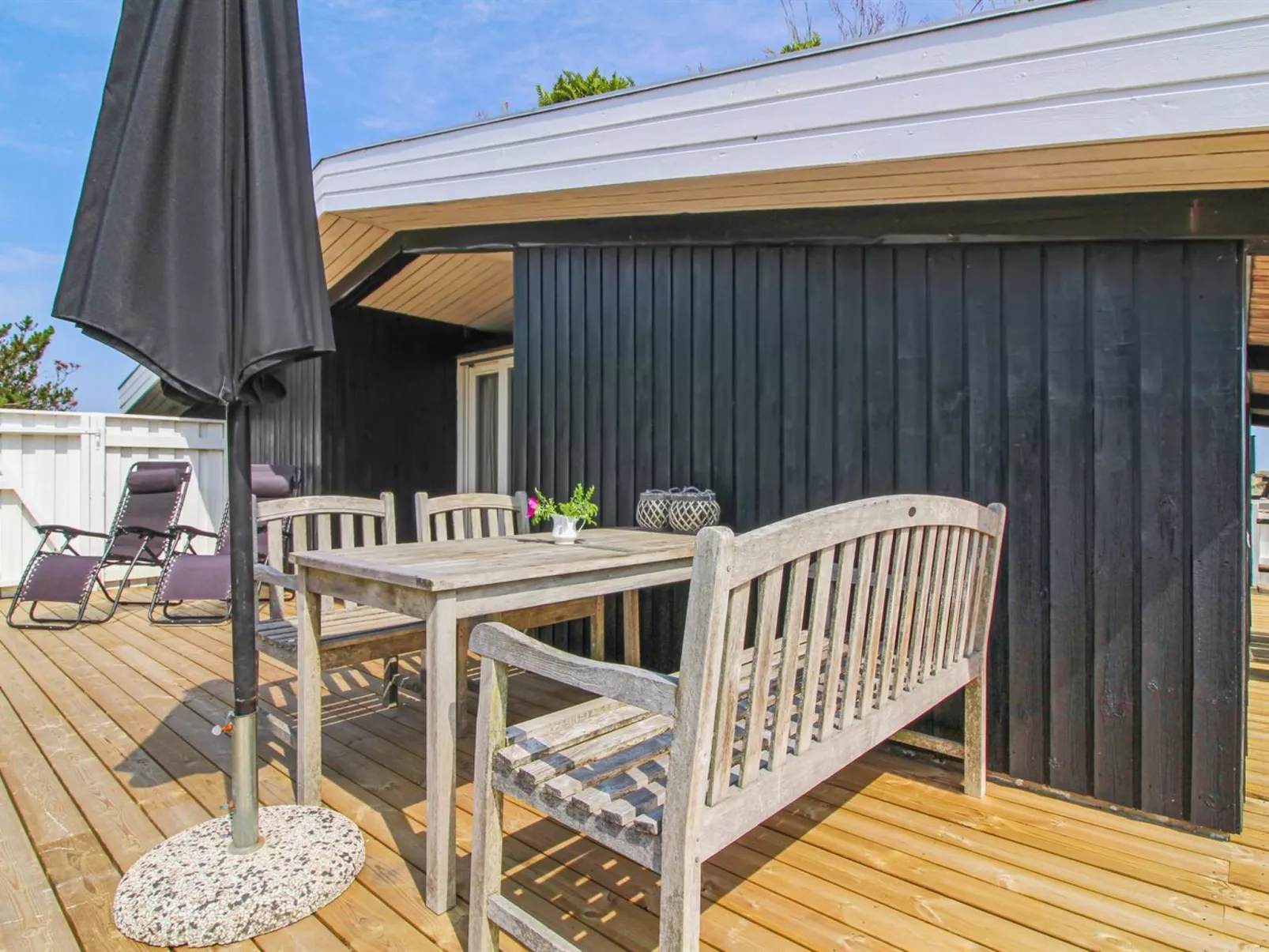 "Scarlett" - 300m from the sea-Outside