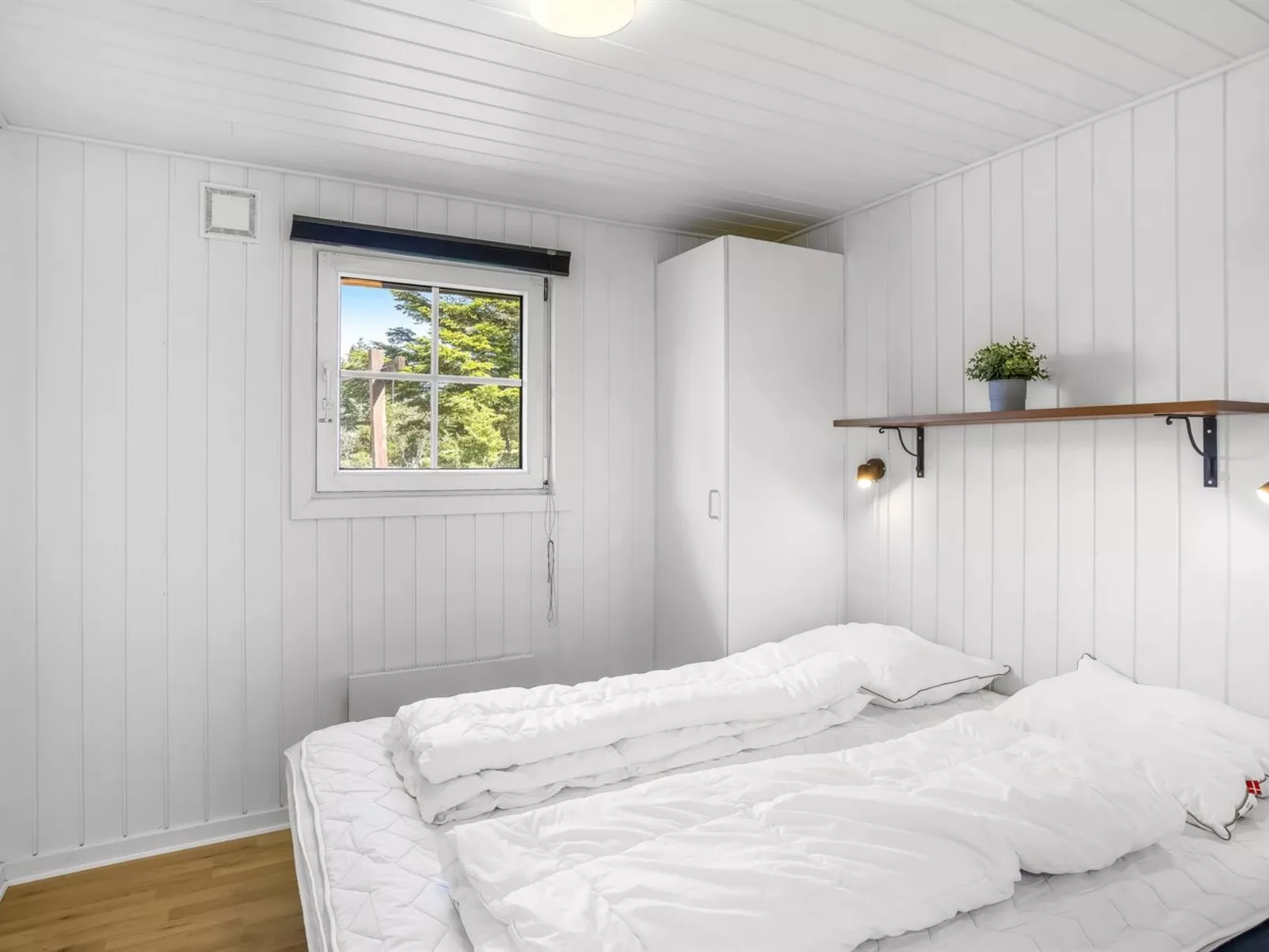 "Joseline" - 1.8km from the sea-Inside