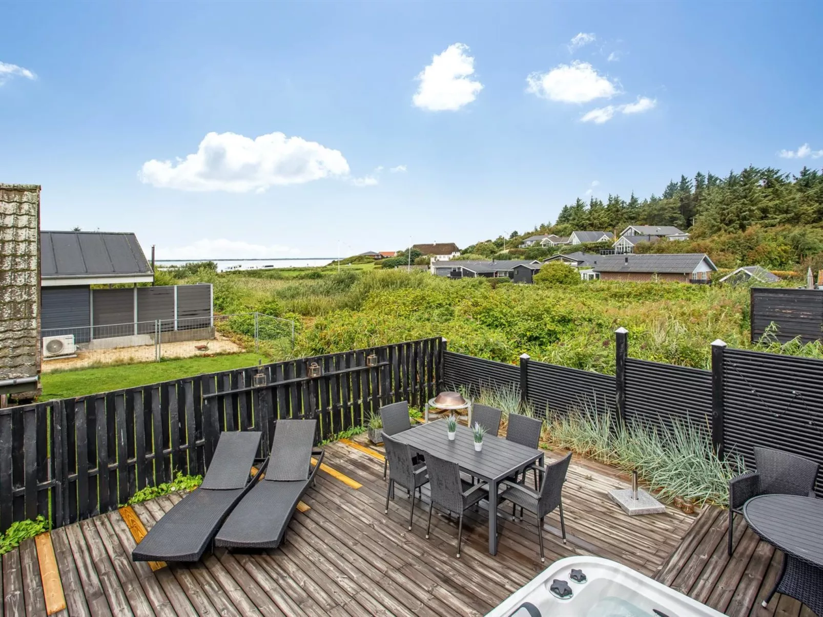 "Solfrid" - 150m from the sea-Dehors