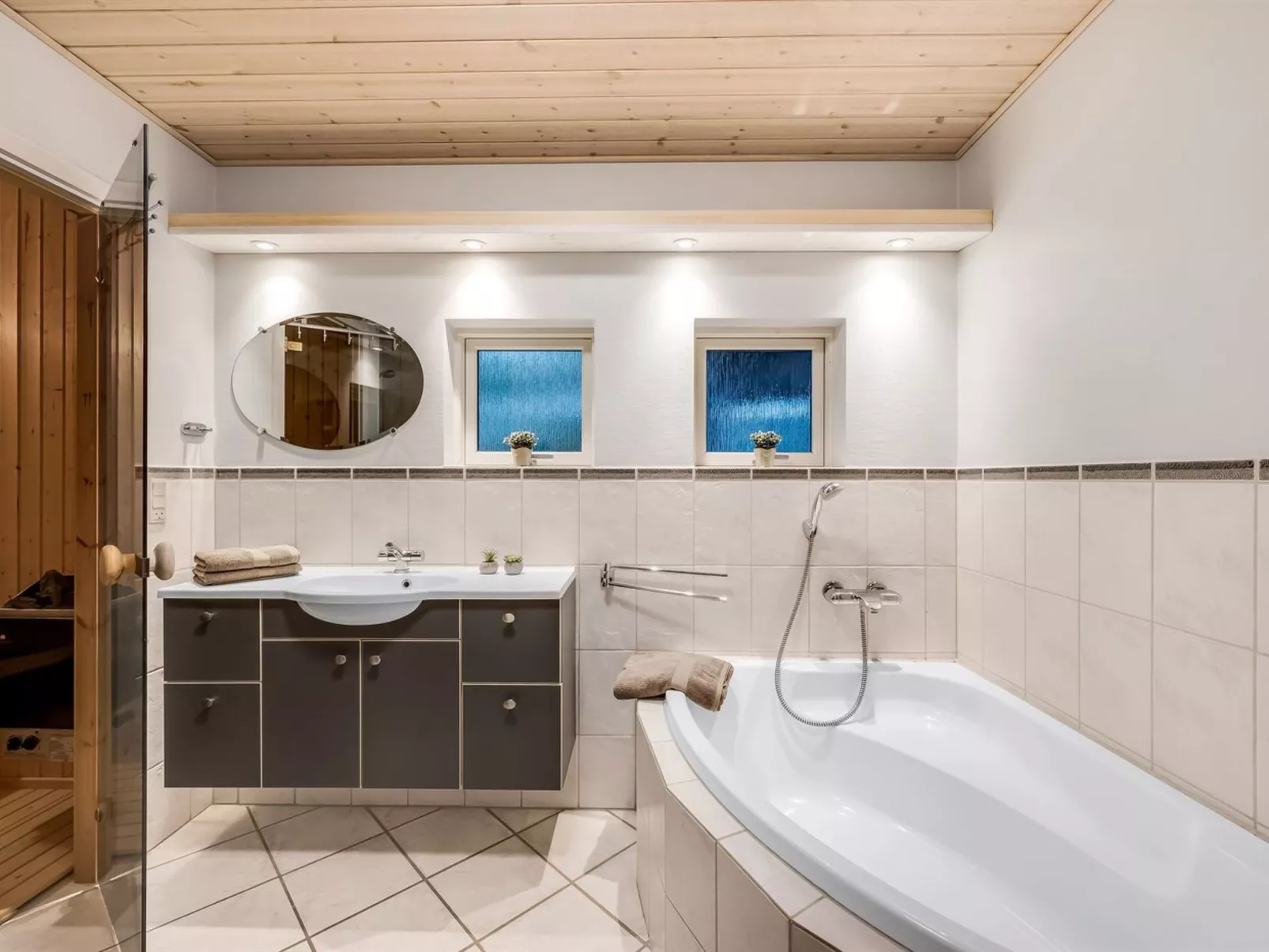 "Mart" - 1.6km from the sea-Dedans