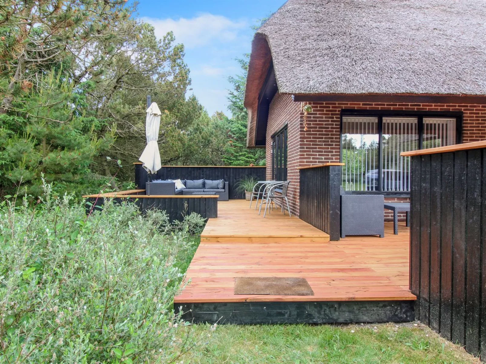 "Gunkil" - 800m from the sea-Outside