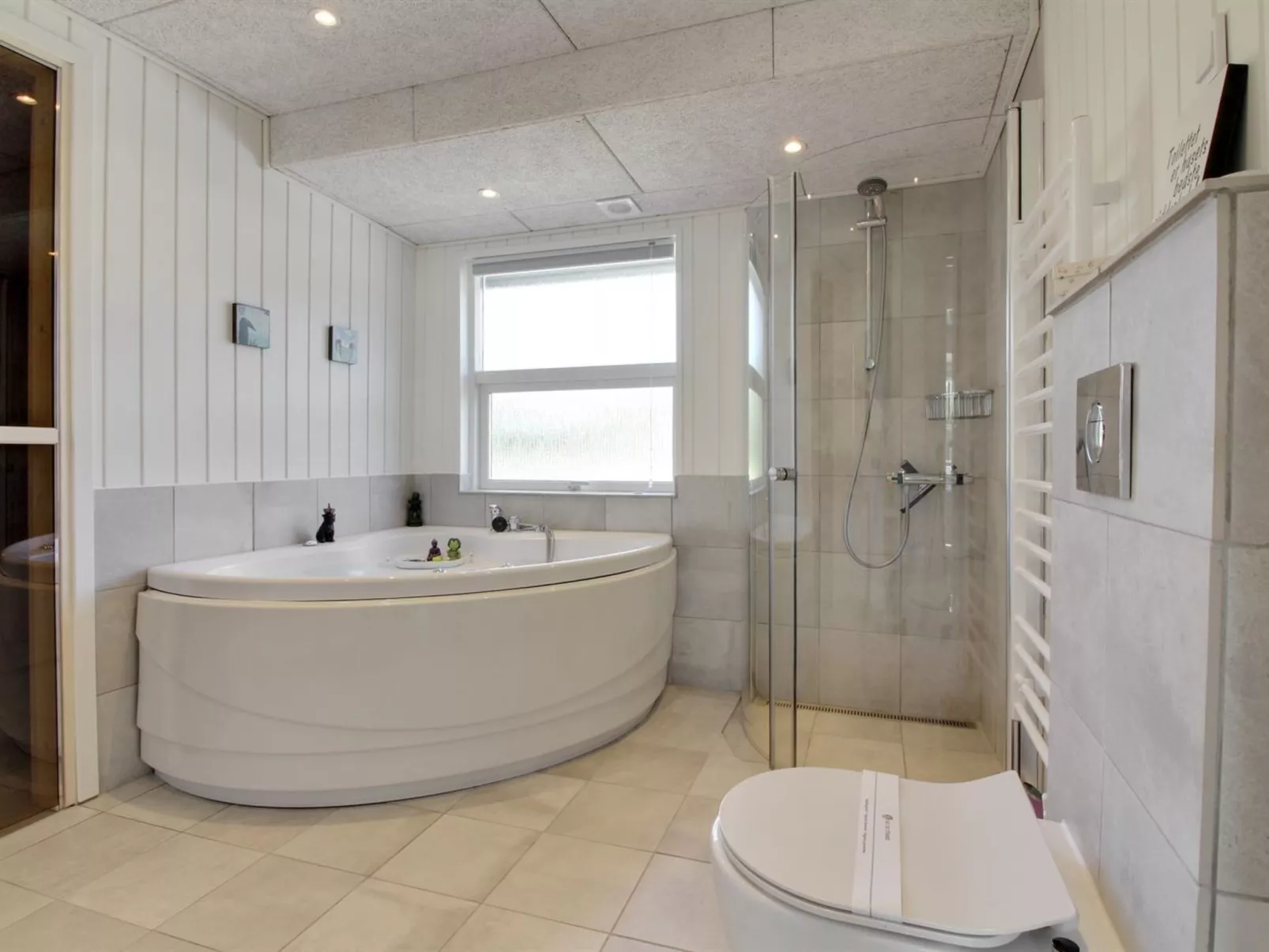 "Emilia" - 1.8km from the sea-Inside